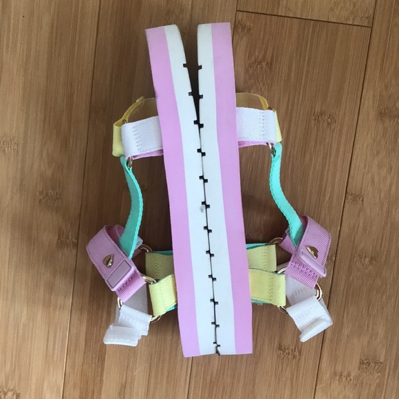 Stoney Clover Ln x Target Collab velcro sport sandals light pink - Picture 5 of 6